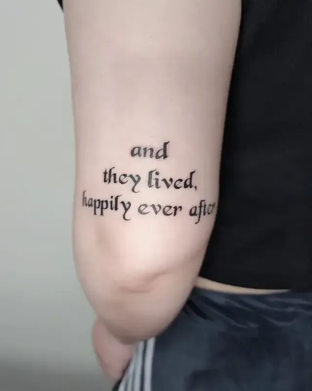 レタリングタトゥー