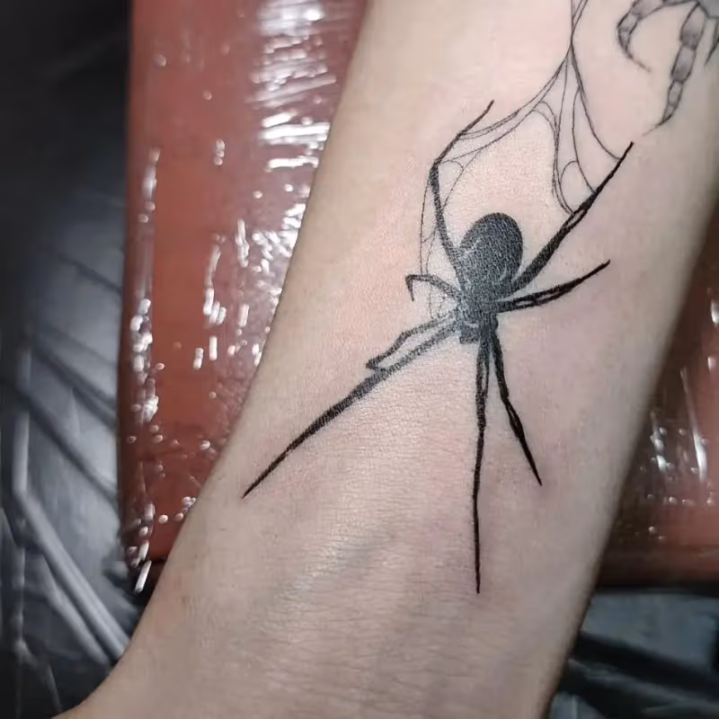 蜘蛛のタトゥー