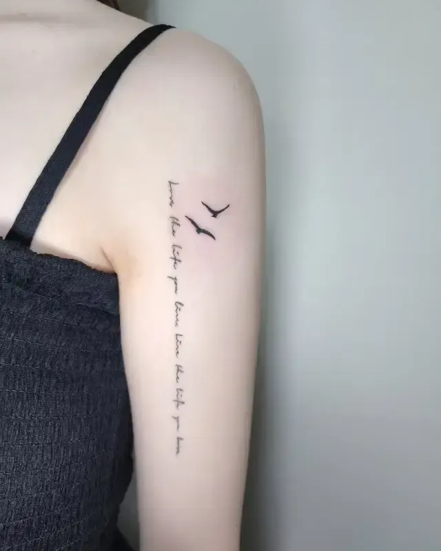 レタリングタトゥー